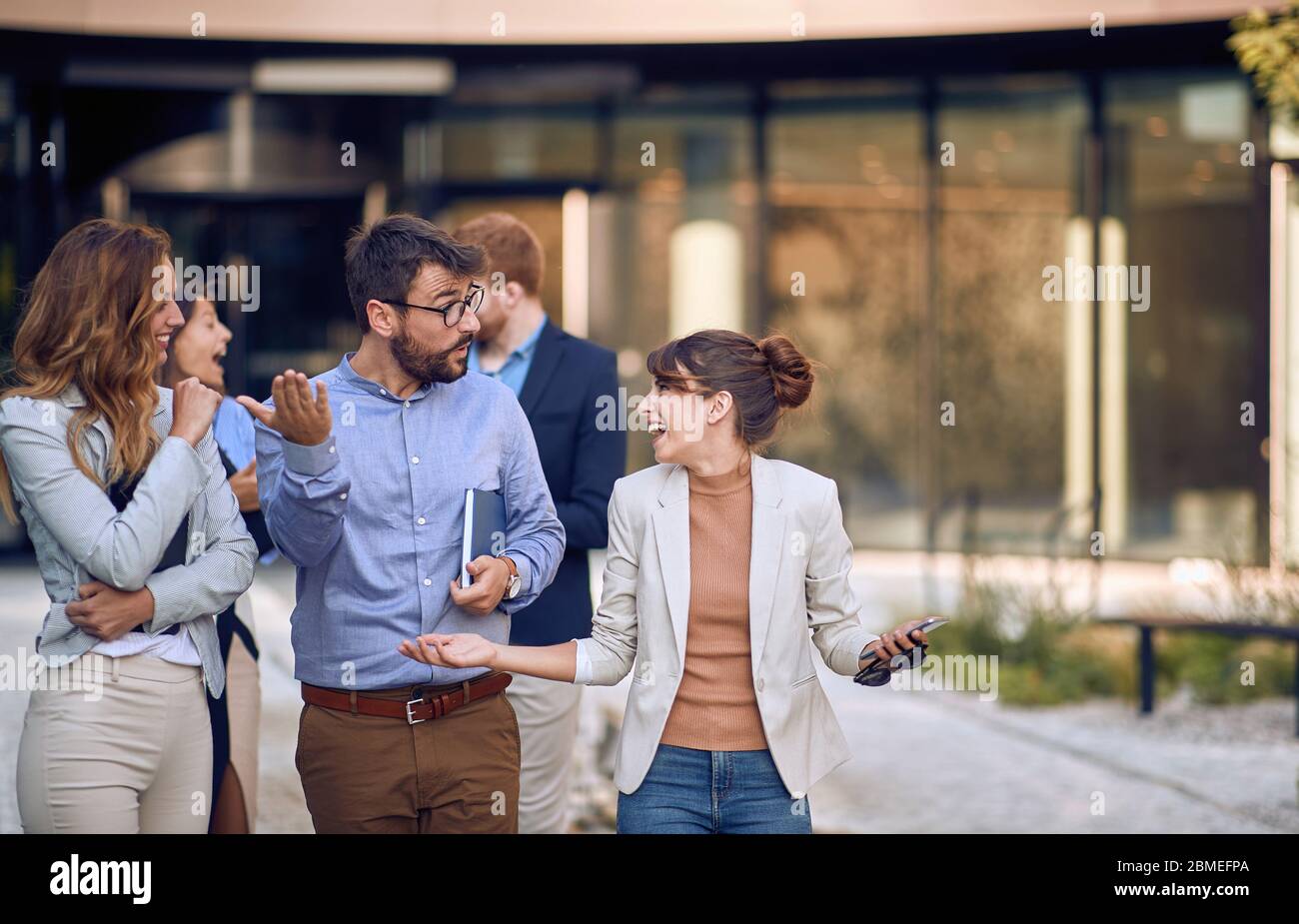 Woman talk man street hi-res stock photography and images - Alamy