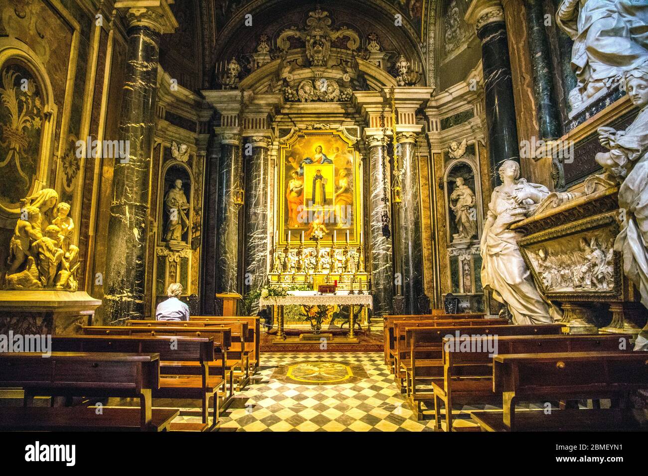 Chapel of St Dominic in Basilica Santa Maria sopra Minerva in Rome ...