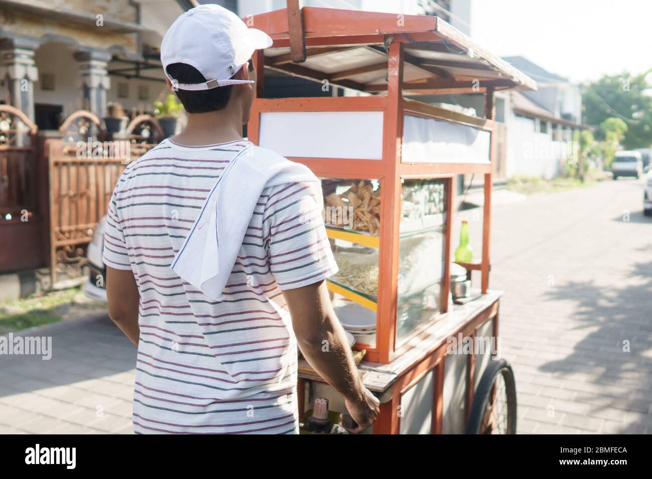 Meatball Street Food Vendor Asian Man Selling Bakso By Walking And Pushing Down The Food Carts Stock Photo Alamy Meatball Street Food Vendor Asian Man Selling Bakso By Walking And Pushing Down The Food Carts Stock Photo Alamy