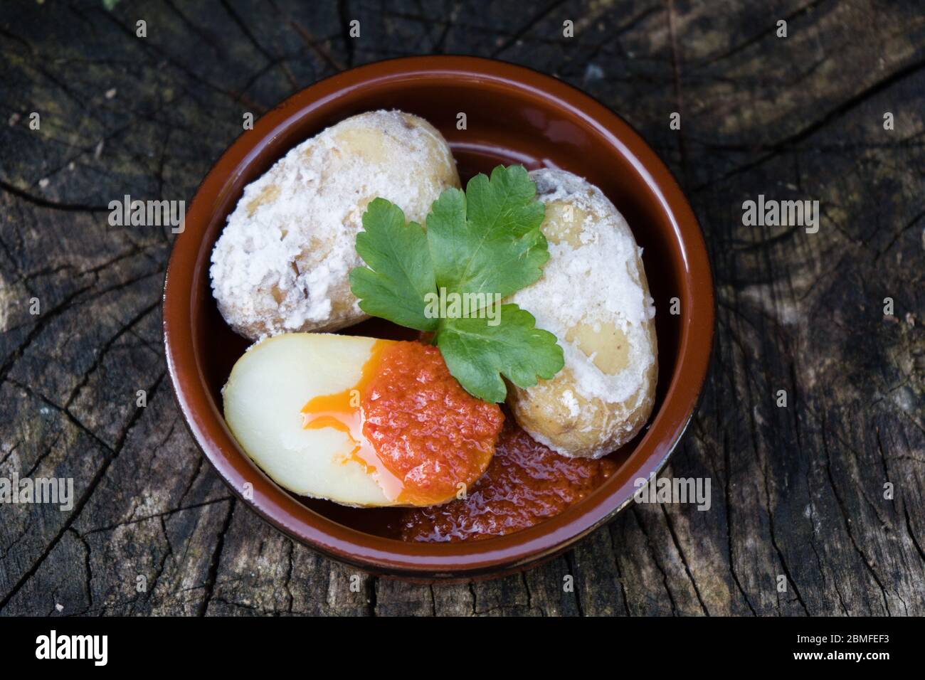 red and green garlic Sauce for canarian potatoes Stock Photo