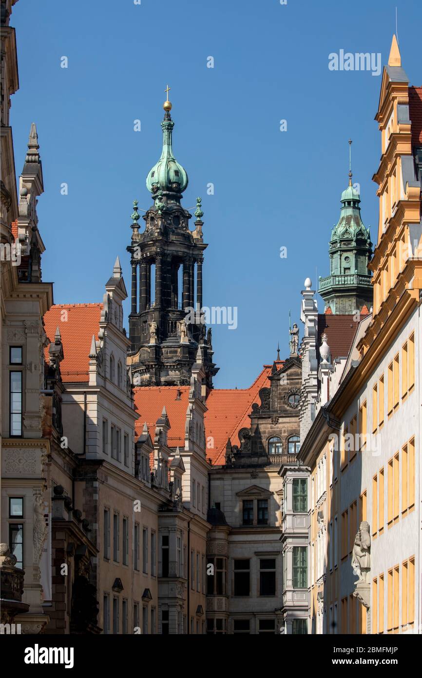 Dresden, Schloßstraße, Dachlandschaft mit Residenzschloss, Georgentor und Turm der Hofkirche Stock Photo
