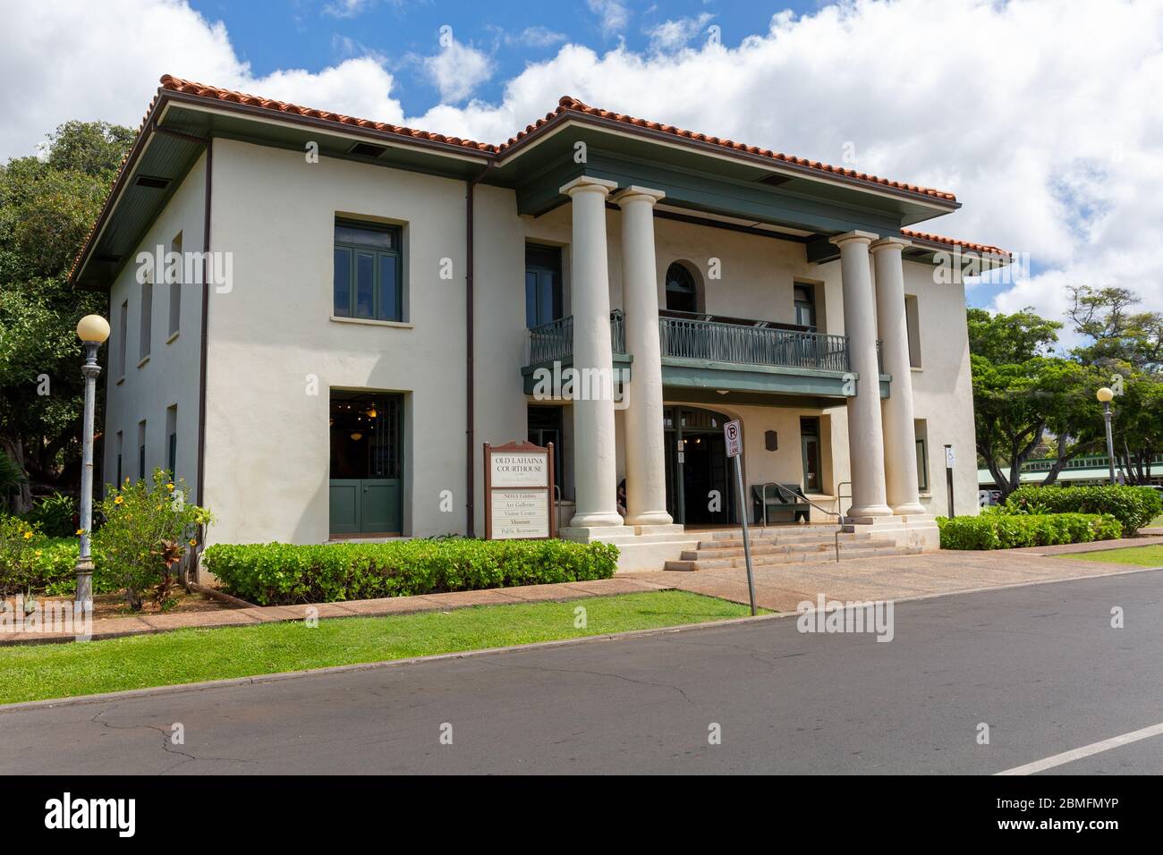 Old Lahaina Courthouse Stock Photo Alamy