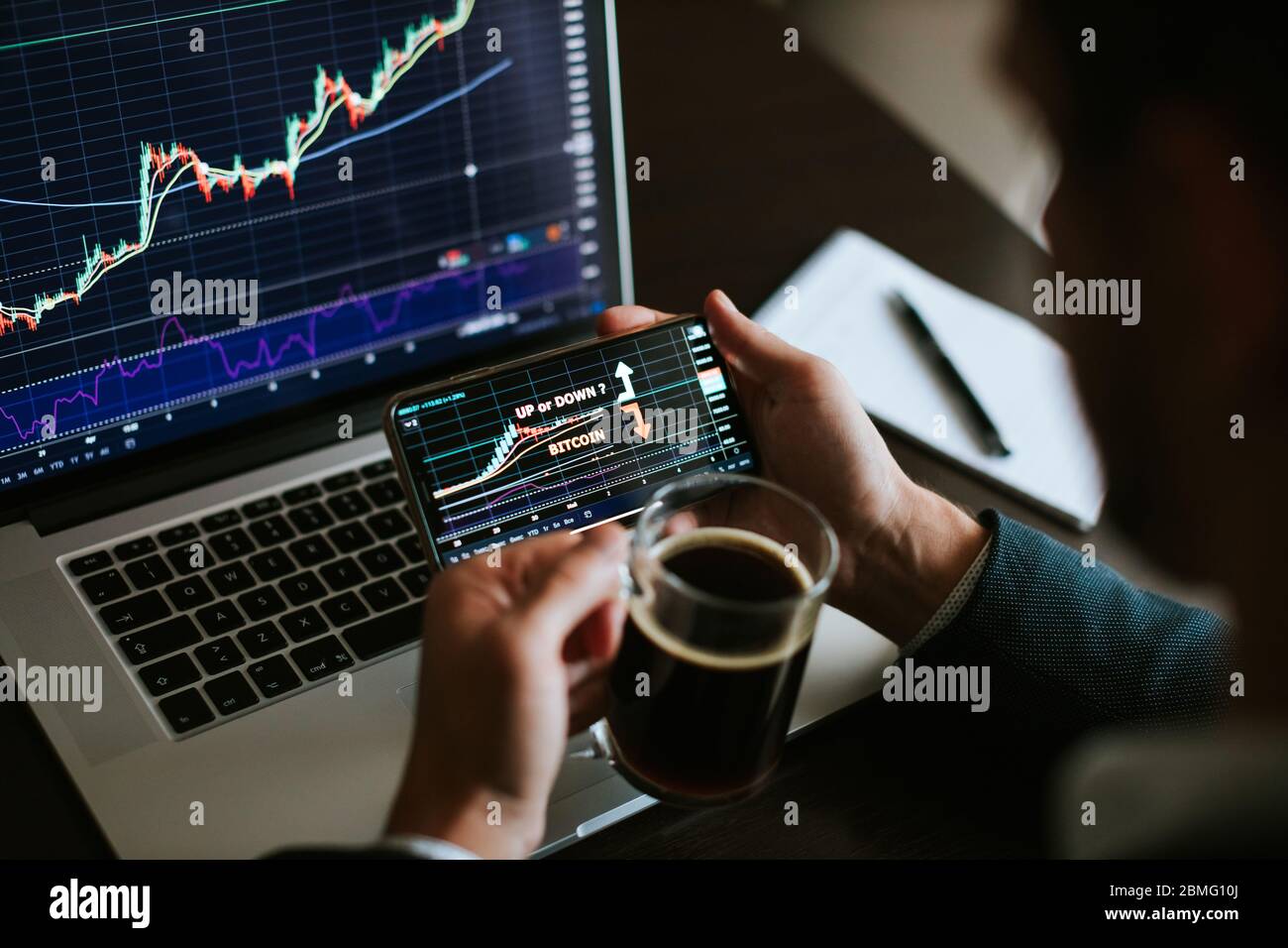 Trader uptrend hi-res stock photography and images - Alamy