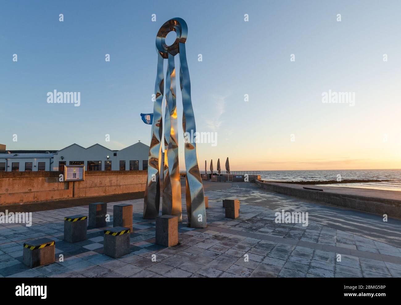 Long distance pathway hi-res stock photography and images - Alamy