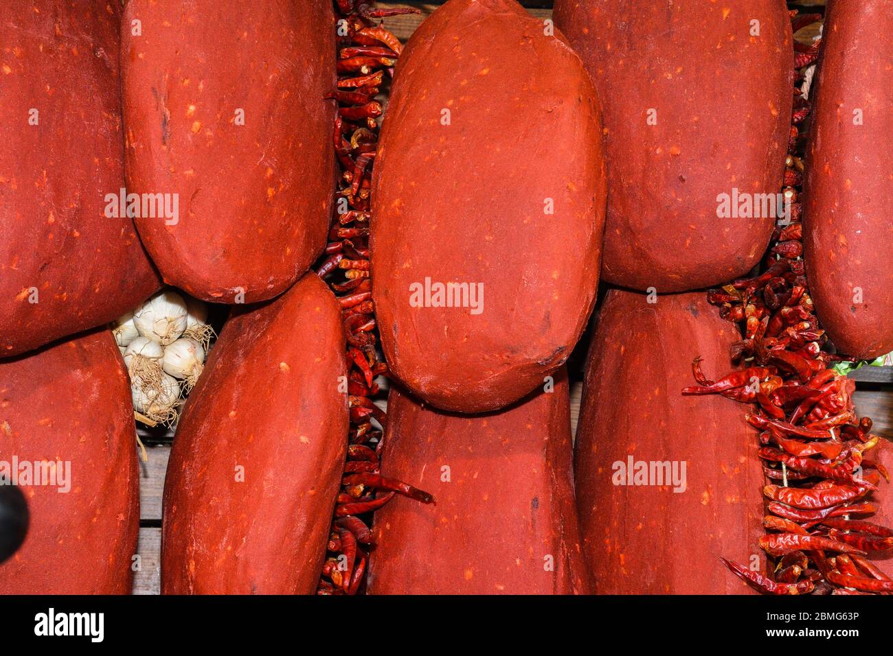turkish pastrami slices kayseri turkey gorsel licing and cutting pastirma turkish air dried meat peppered roast beef pastrami slices with grai stock photo alamy