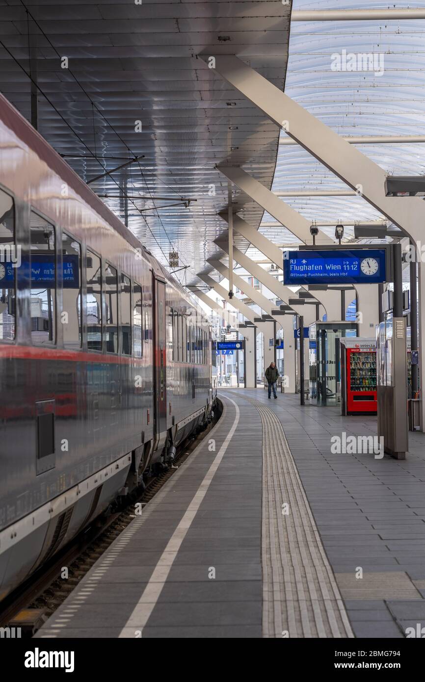 Railjet Hi res Stock Photography And Images Alamy railjet-hi-res-stock-photography-and-images-alamy