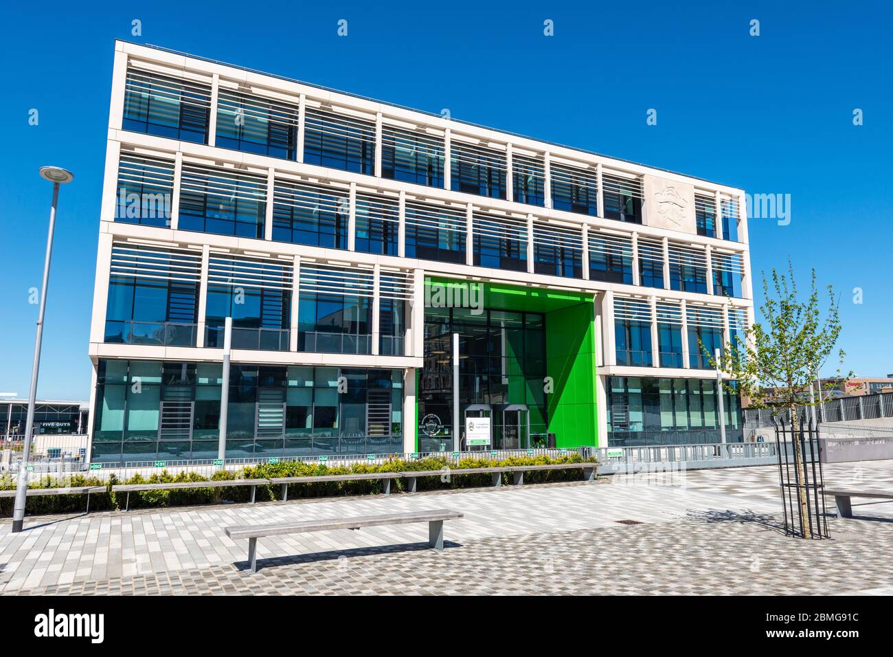 New Boroughmuir High School building next to Union Canal at Fountainbridge in Edinburgh, Scotland, UK Stock Photo