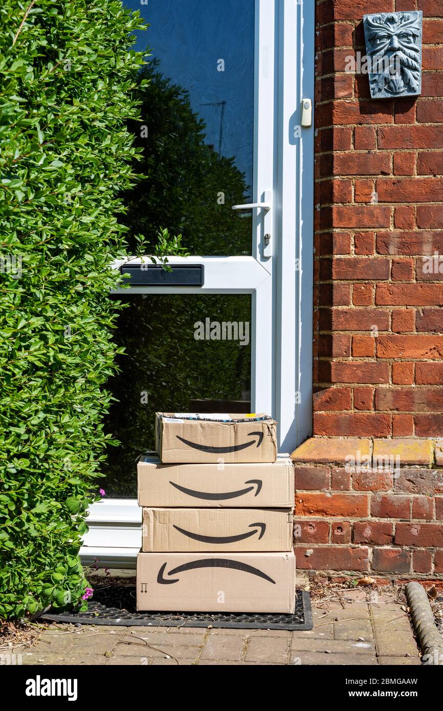 Amazon boxes and doorstep hires stock photography and images Alamy