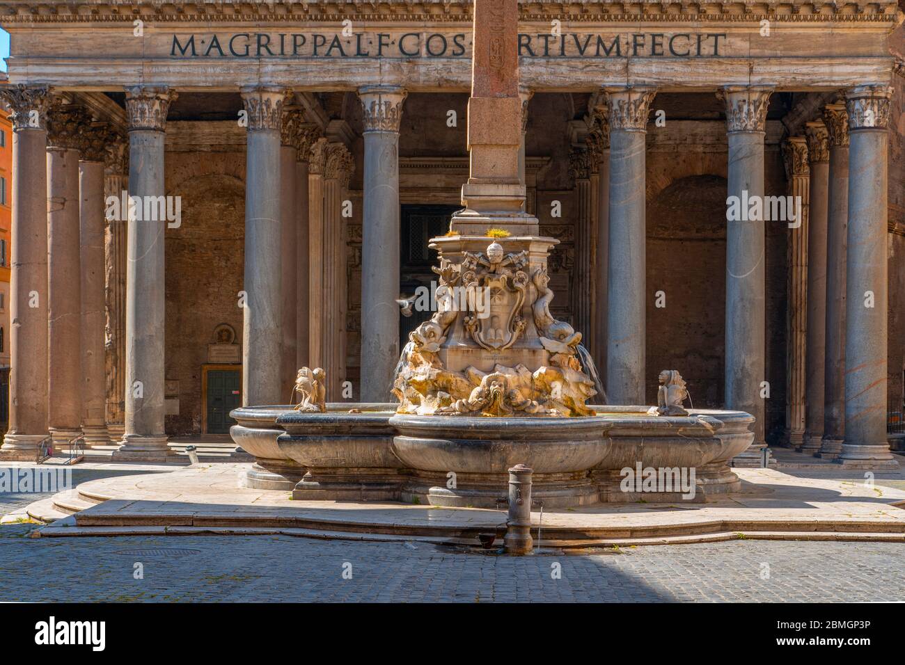 The fountain of Piazza della Rotonda with the Pantheon in the background Stock Photo