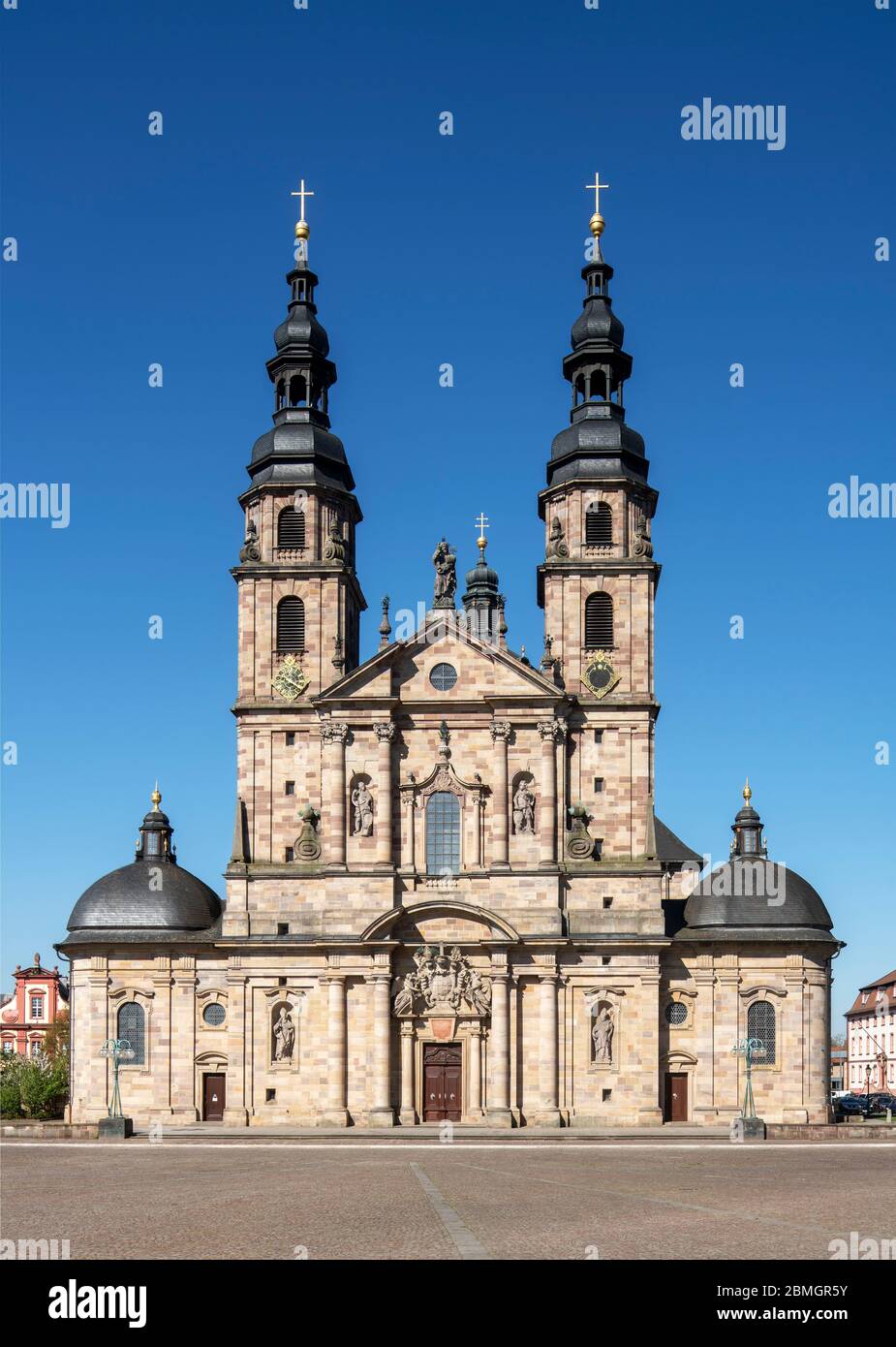 Fulda, Domplatz mit Dom, Ostfassade Stock Photo Alamy