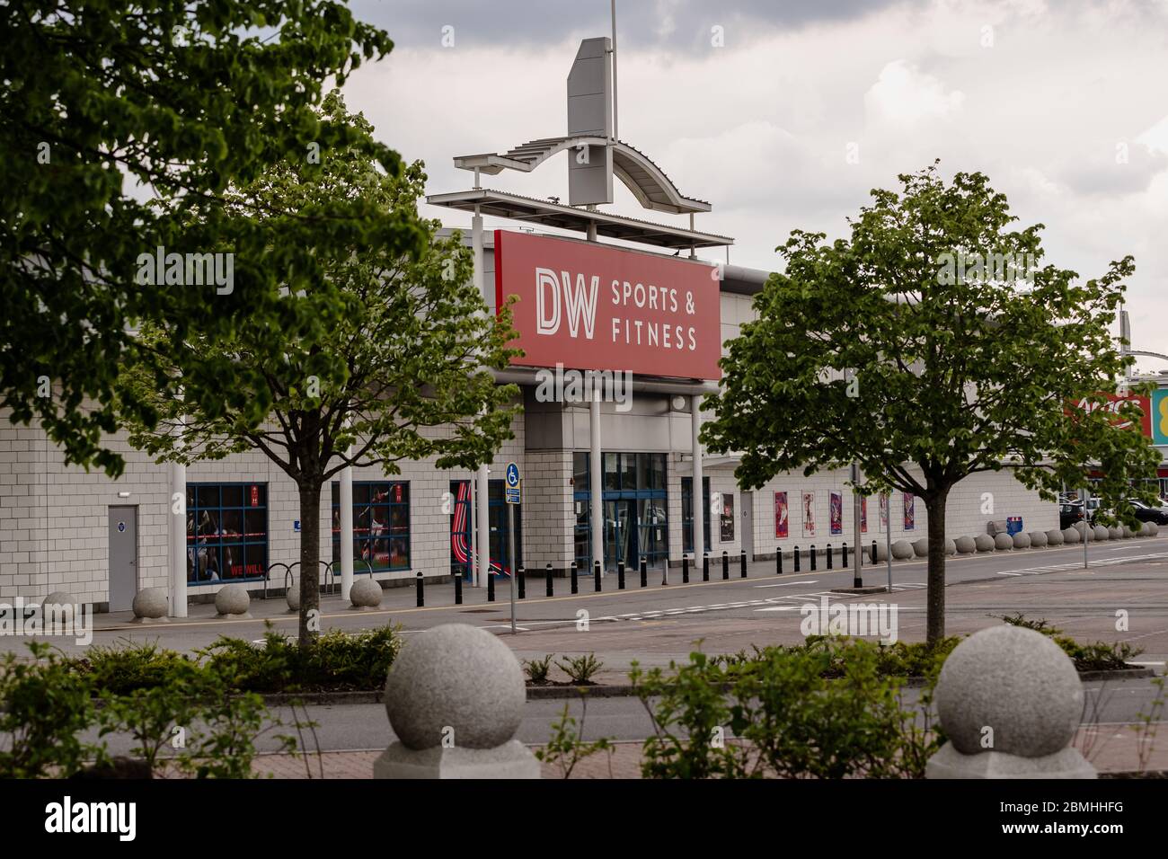 Retail park merthyr tydfil wales hi-res stock photography and images - Alamy