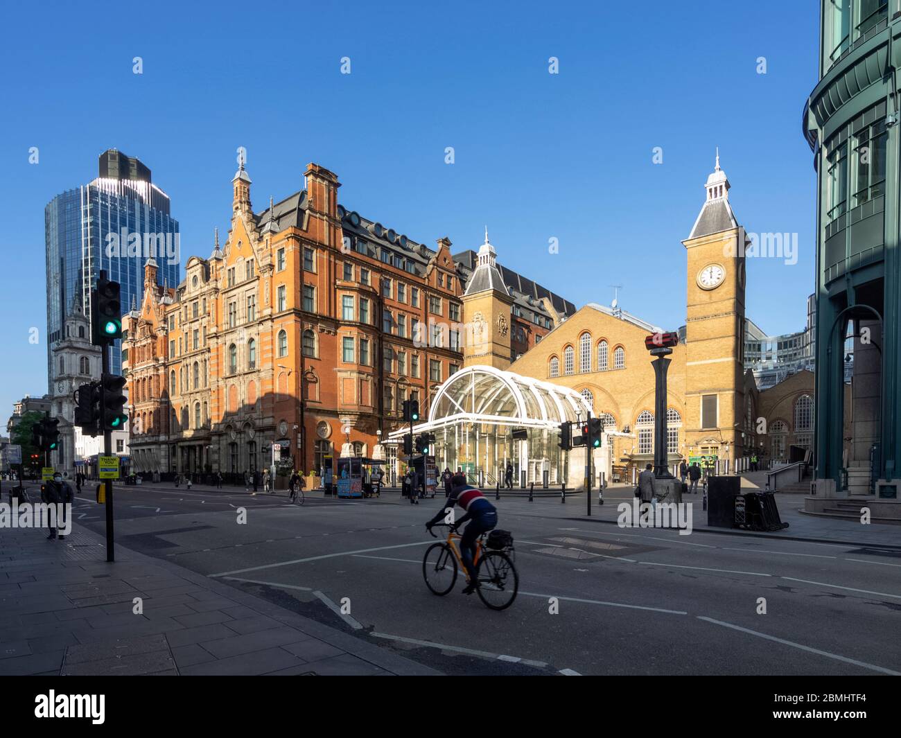 London. UK. May the 6th, 2020 at 8am. Wide view angle of Liverpool Street Station and Bishopgate at morning rush hour during the Lockdown. Stock Photo