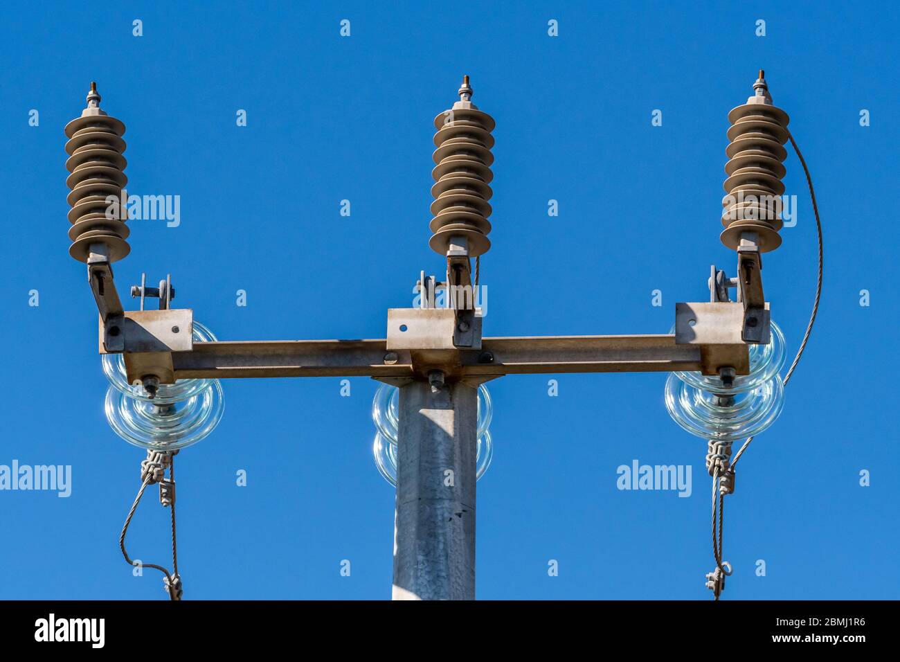 Dielectric insulators hires stock photography and images Alamy