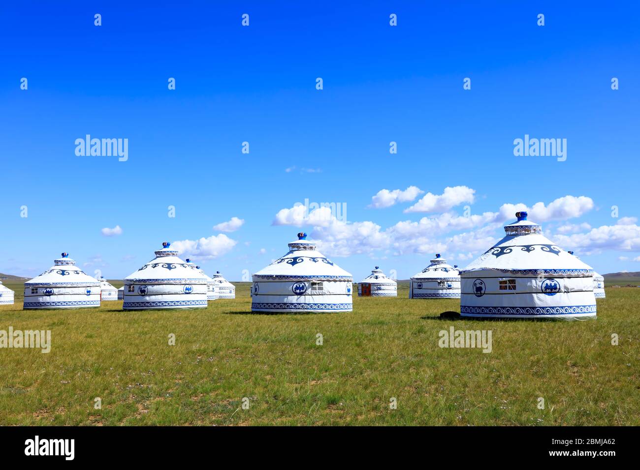 Mongolian yurt on the grassland Stock Photo - Alamy