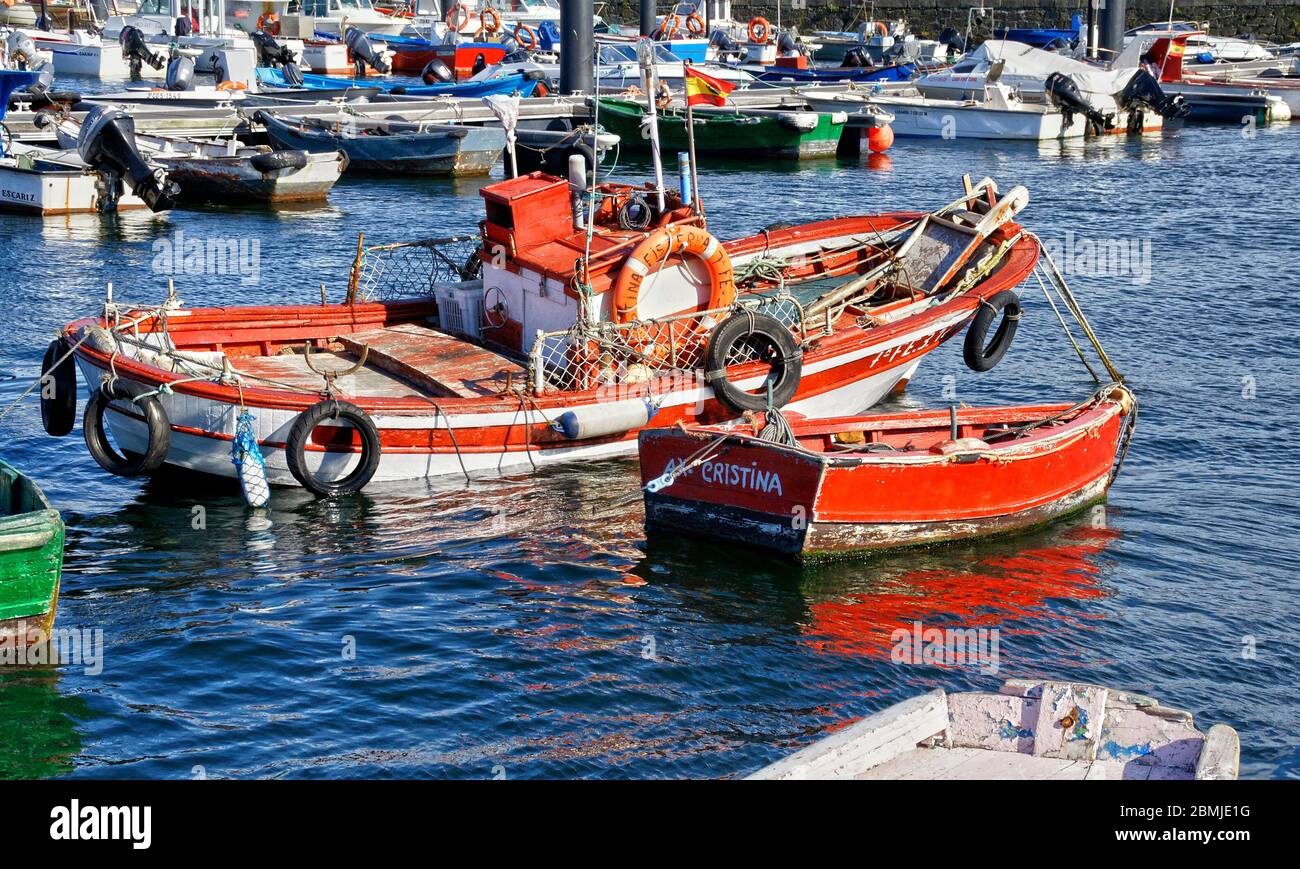 Barco de pesca en Finisterre o Fisterra. La Coruña. Galicia. España Stock Photo