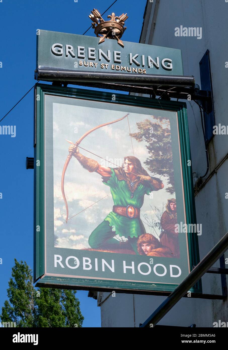 Traditional hanging pub sign at The Robin Hood Inn, Durley Street, Durley, Winchester, Hampshire, England, UK Stock Photo