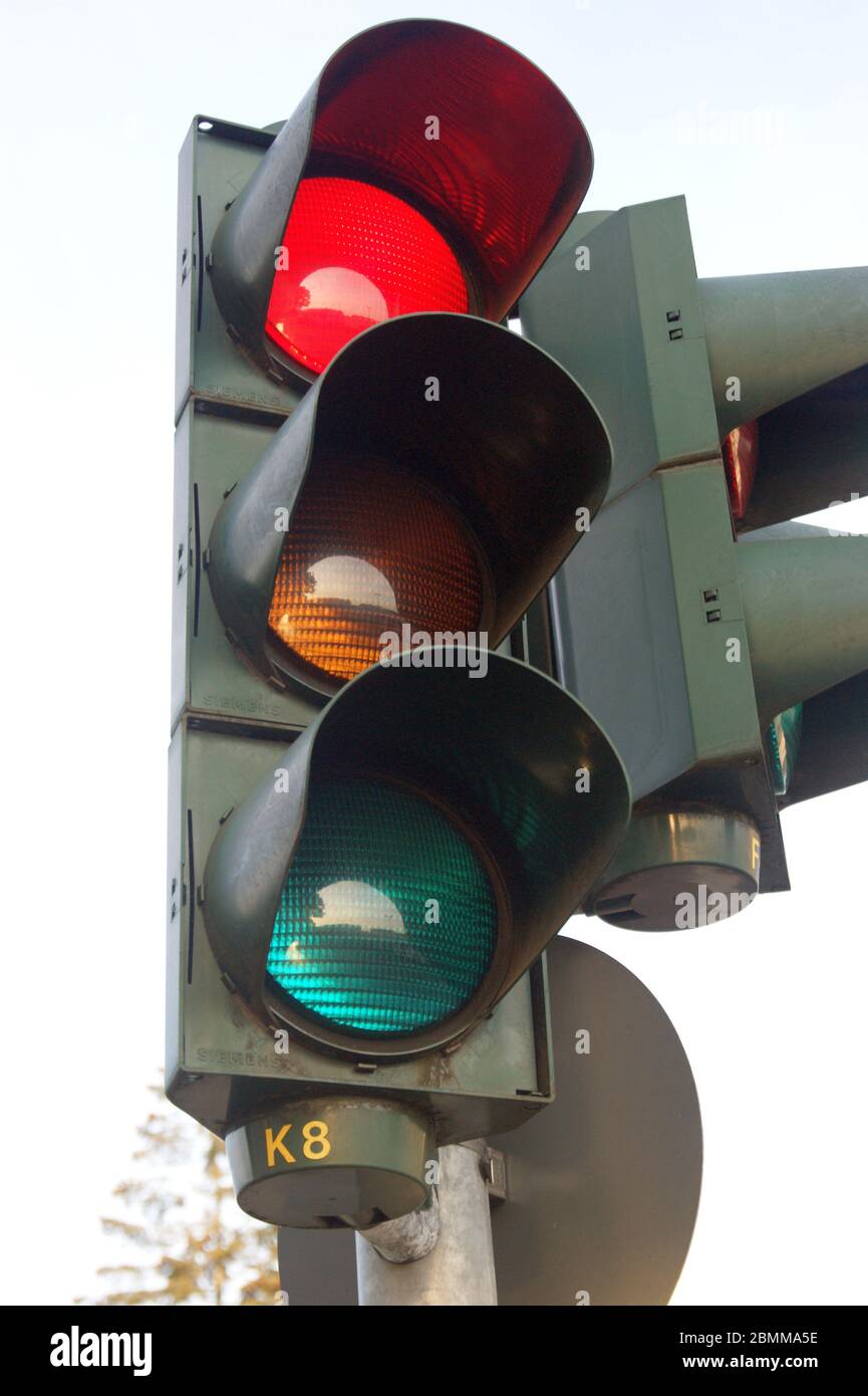 Rotes Licht - Ampelanlage in Berlin-Spandau Stock Photo