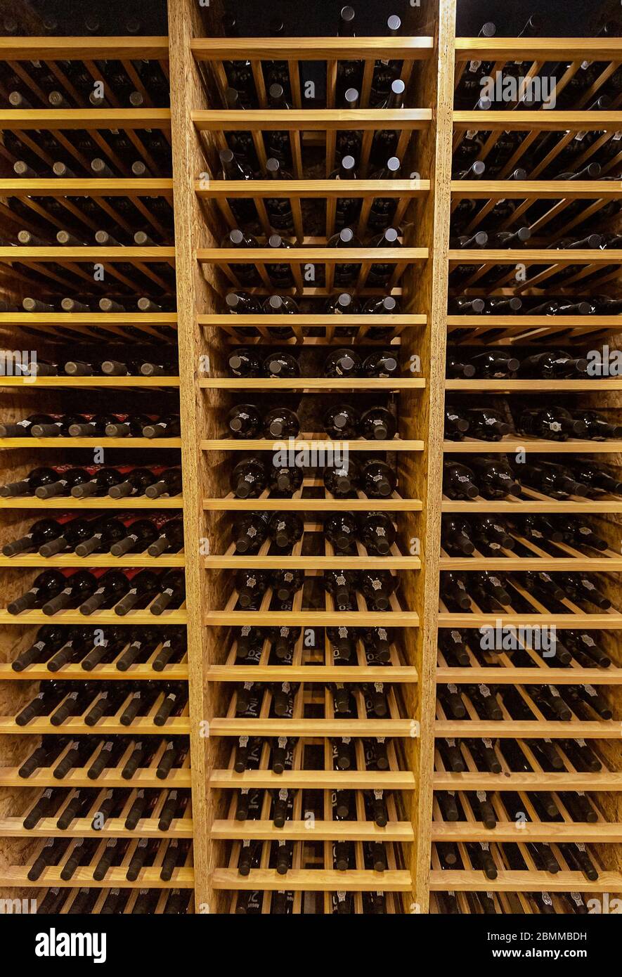 Retail wine cellar hi-res stock photography and images - Alamy