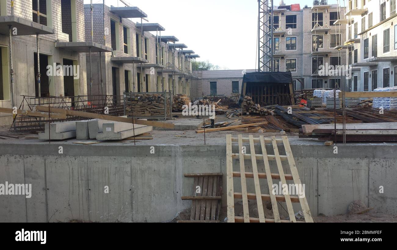 Construction of new apartment buildings in the city Stock Photo - Alamy