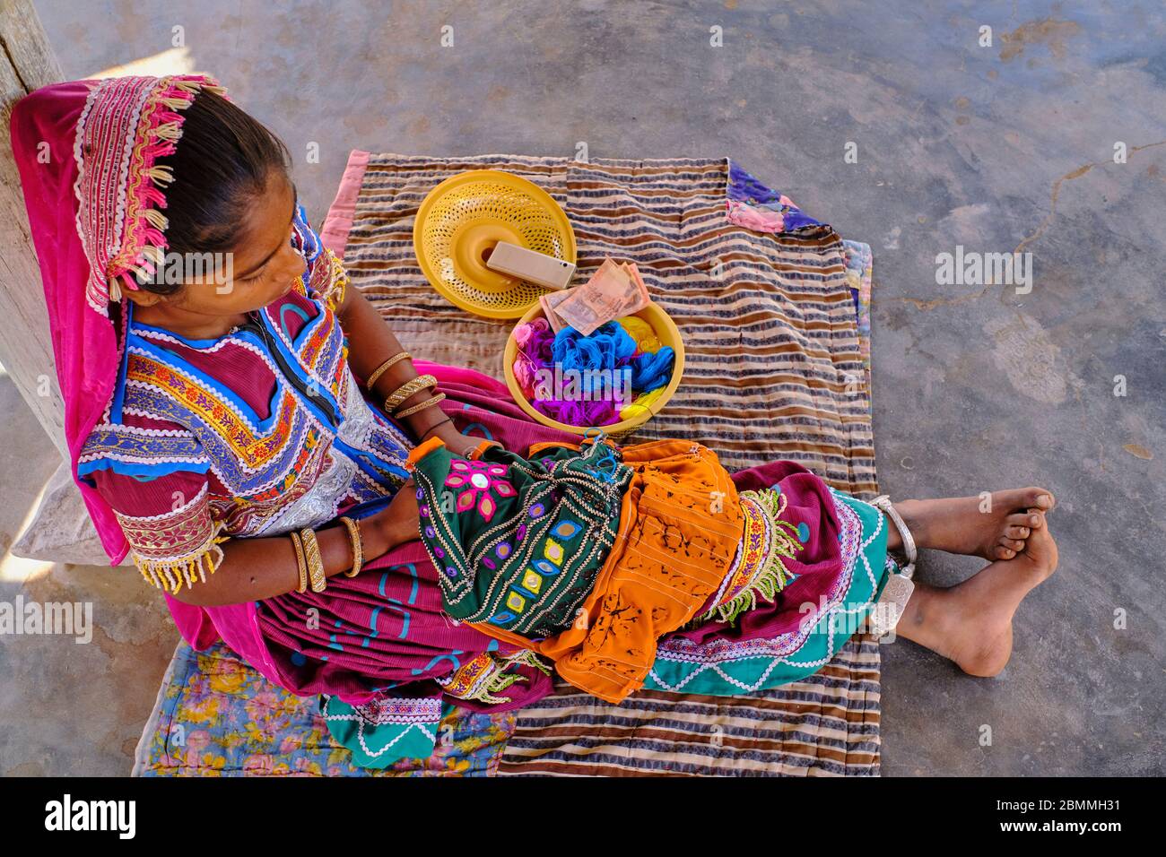 India, Gujarat, Kutch, Ludiya village, Meghwal ethnic group, seamstress Stock Photo