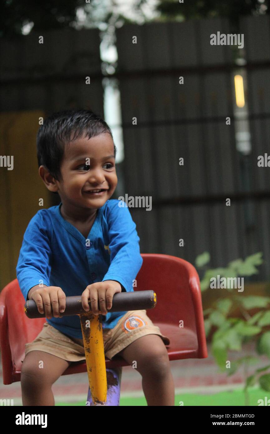 Smile of kids hi-res stock photography and images - Alamy