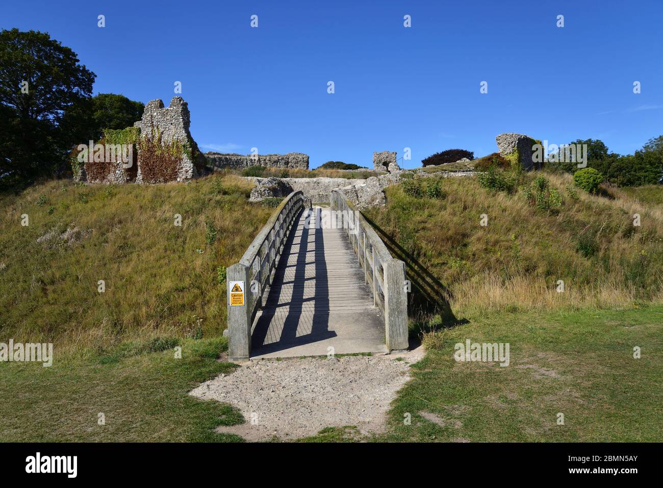 Ruins castle acre castle medieval hi-res stock photography and images ...