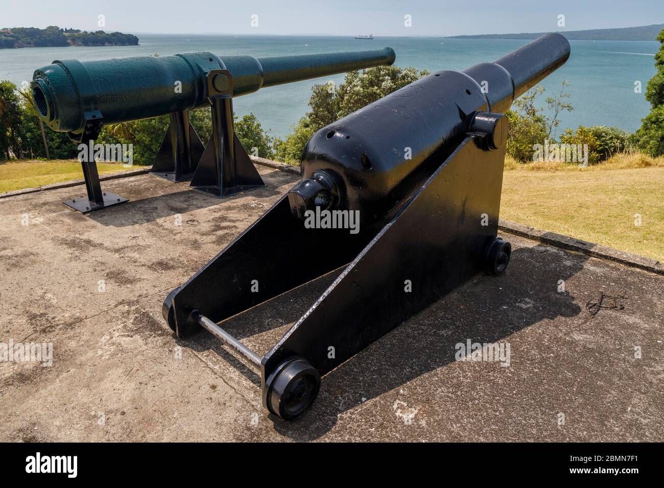 Disappearing Guns from Fort Bastion at Bastion Point, now located at Hauraki Gulf Maritime Park at Devonport, Auckland, New Zealand. Stock Photo