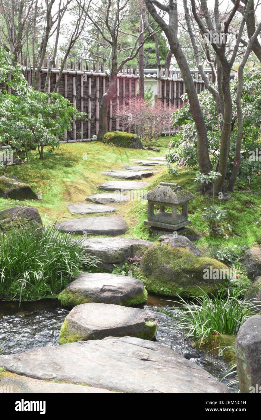 Koko-en - gardens around buildings for samurai, place where many ...