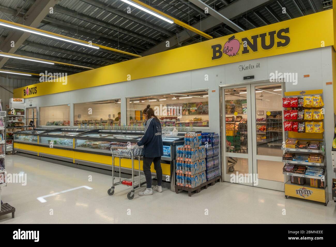 Exterior view of a walk-in chilled room for fruit and vegetables in a branch of the Icelandic 'Bonus' supermarket, Akureyri, Iceland. Stock Photo