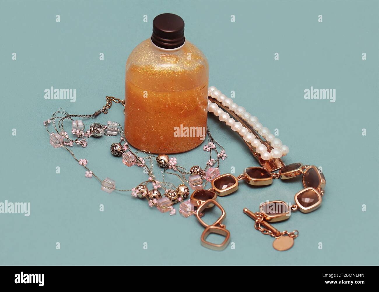 Gold skin hi-res stock photography and images - Alamy