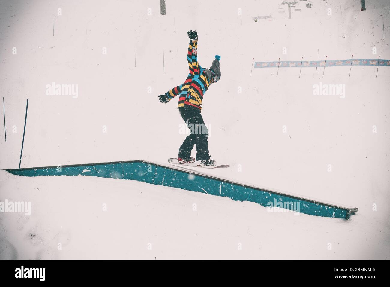 Snowboard half pipe hires stock photography and images Alamy