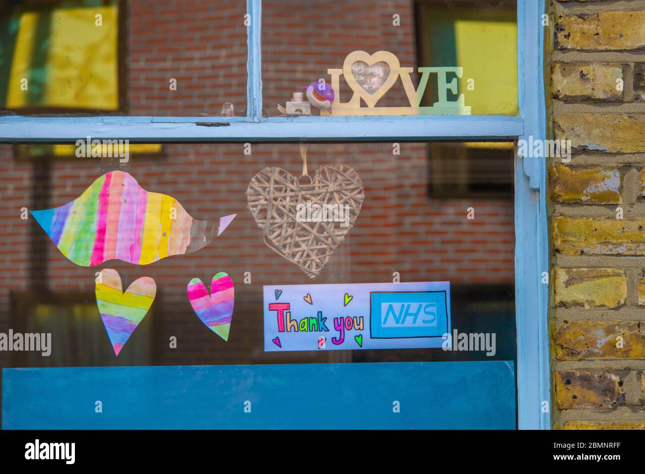 Thank you nhs window sign hi-res stock photography and images - Alamy