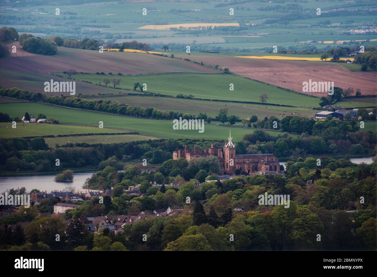 View from the top of the old Scottish town of Linlithgow, old castle and the fields. Linlithgow Palace, Scotland Stock Photo