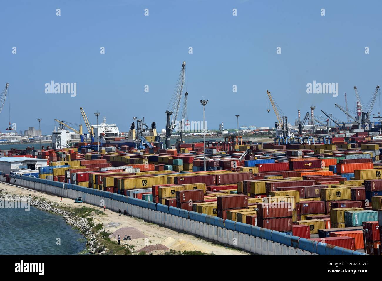 Rades, Tunisia. 10th May, 2020. A general view of Rades business port  during the first phase of deconfinement.After a few weeks of the lockdown  due to the Covid-19 crisis. The Tunisian Government