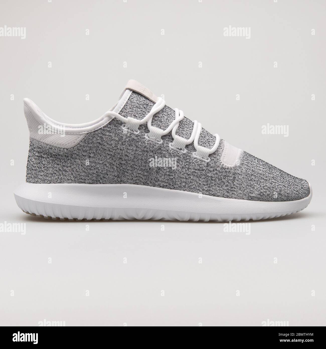 adidas tubular 2018