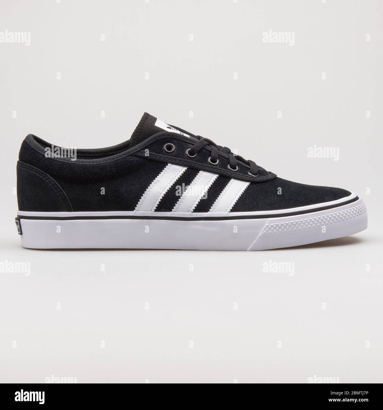 Adi ease core black navy blue 2025