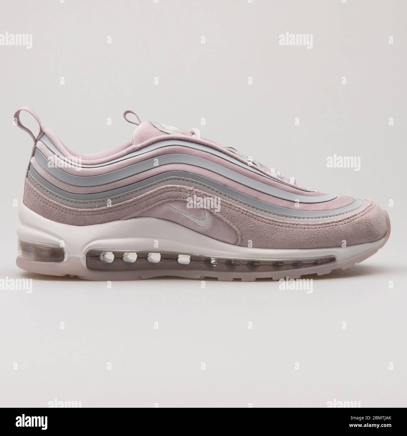 White nike air max trainers sneakers kicks hi res stock photography and images Page 10 Alamy