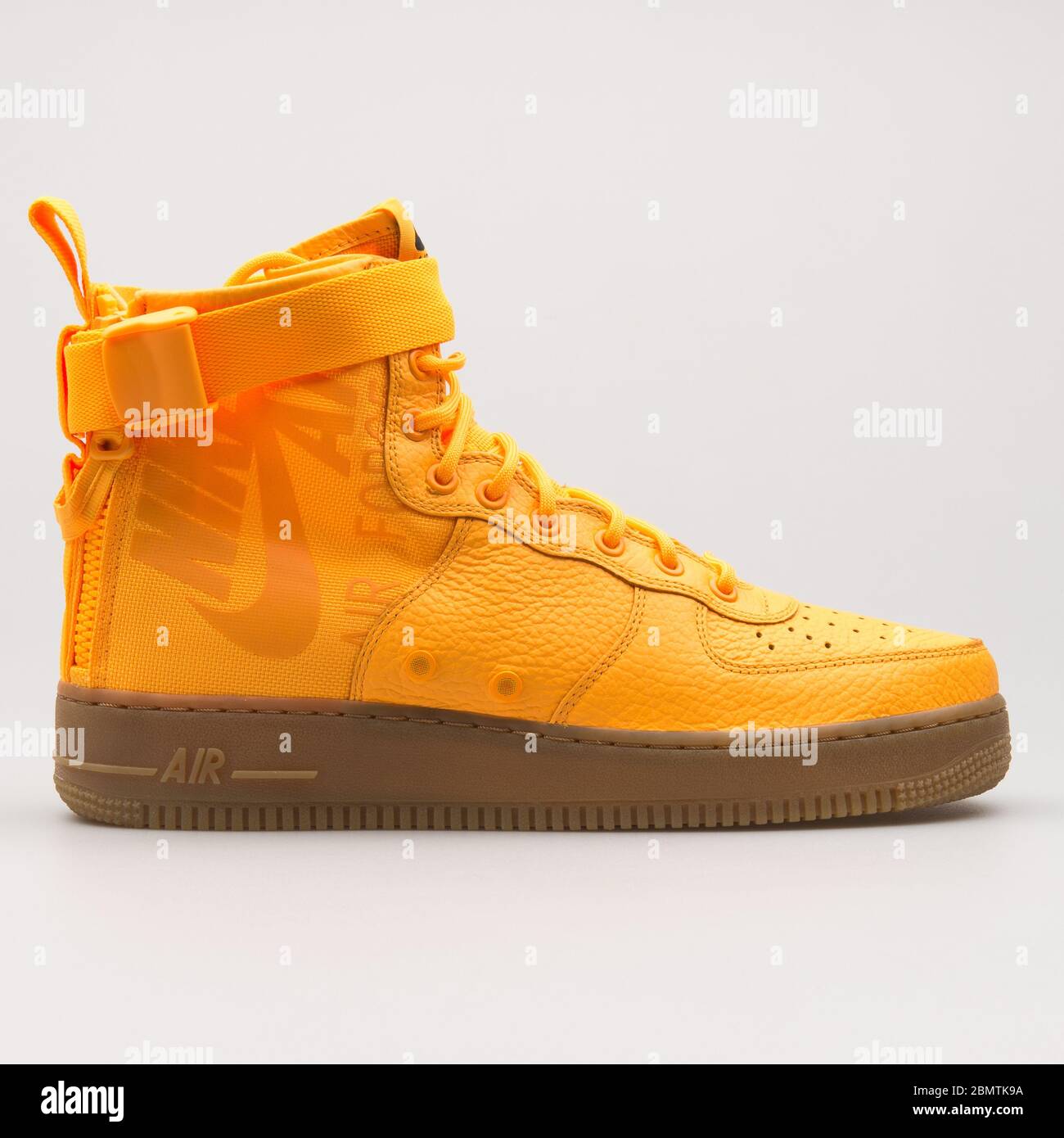 Orange nike sneakers hi-res stock photography and images - Page 4 - Alamy