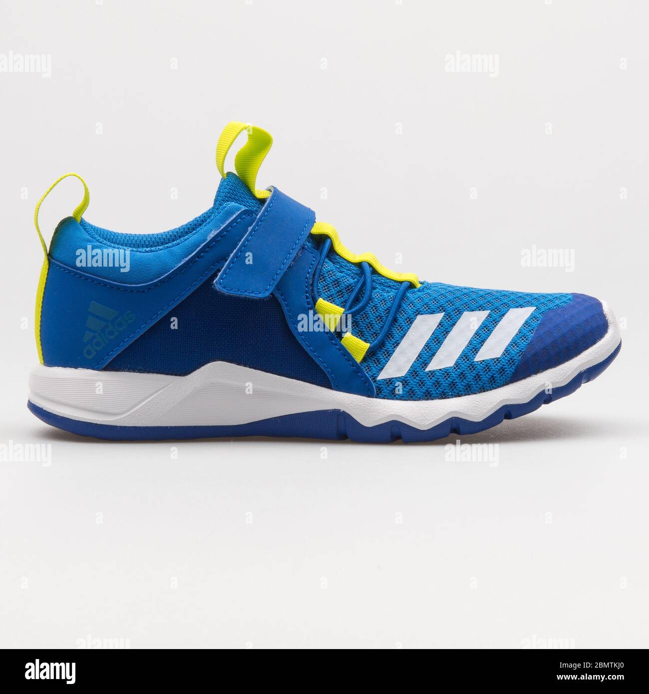 Adidas kids sportswear hi-res stock photography and images - Page 2 - Alamy