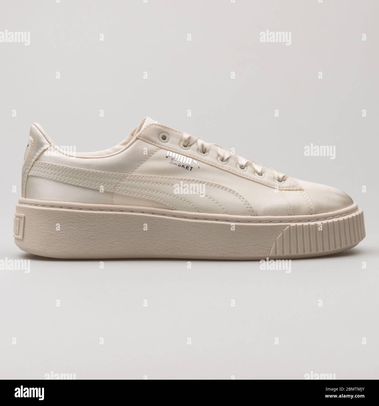 puma basket platform cream