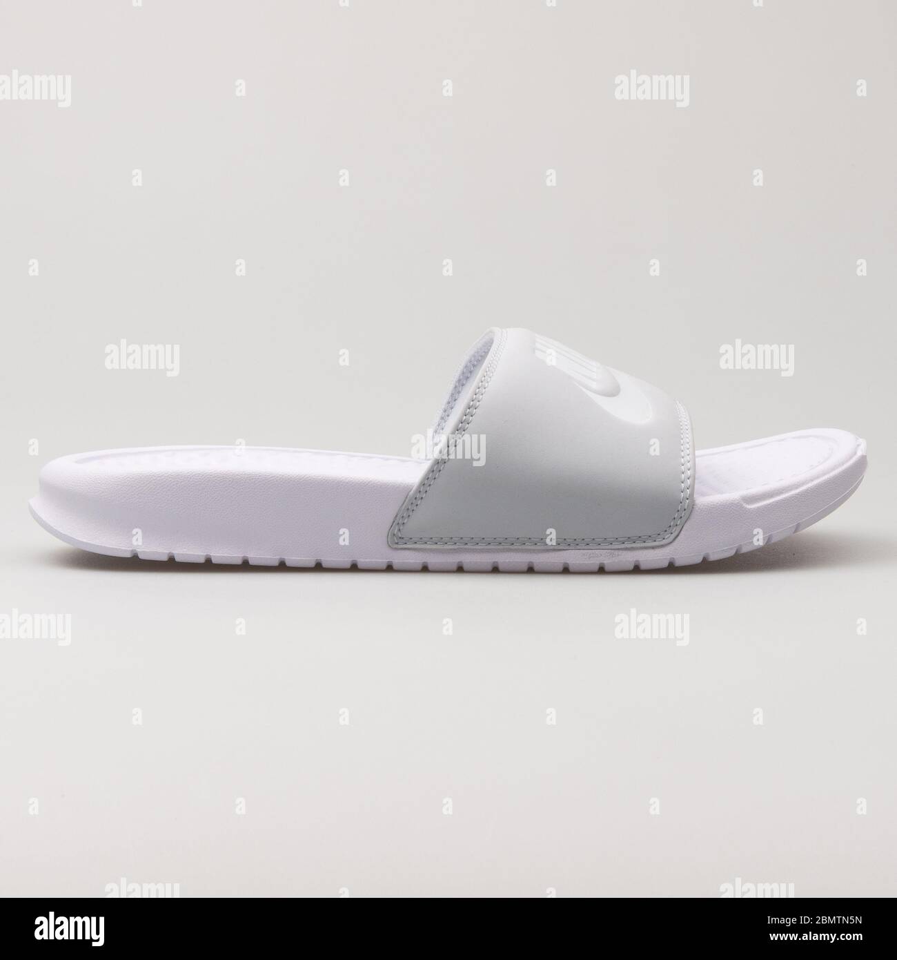 nike benassi 2018