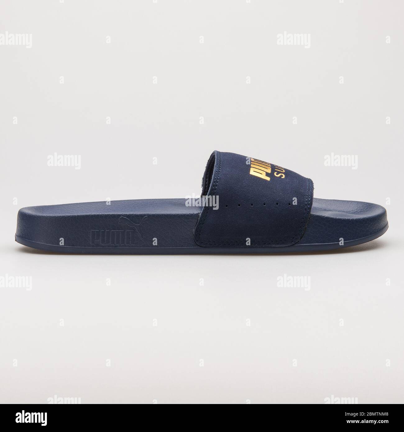 puma navy blue flip flops