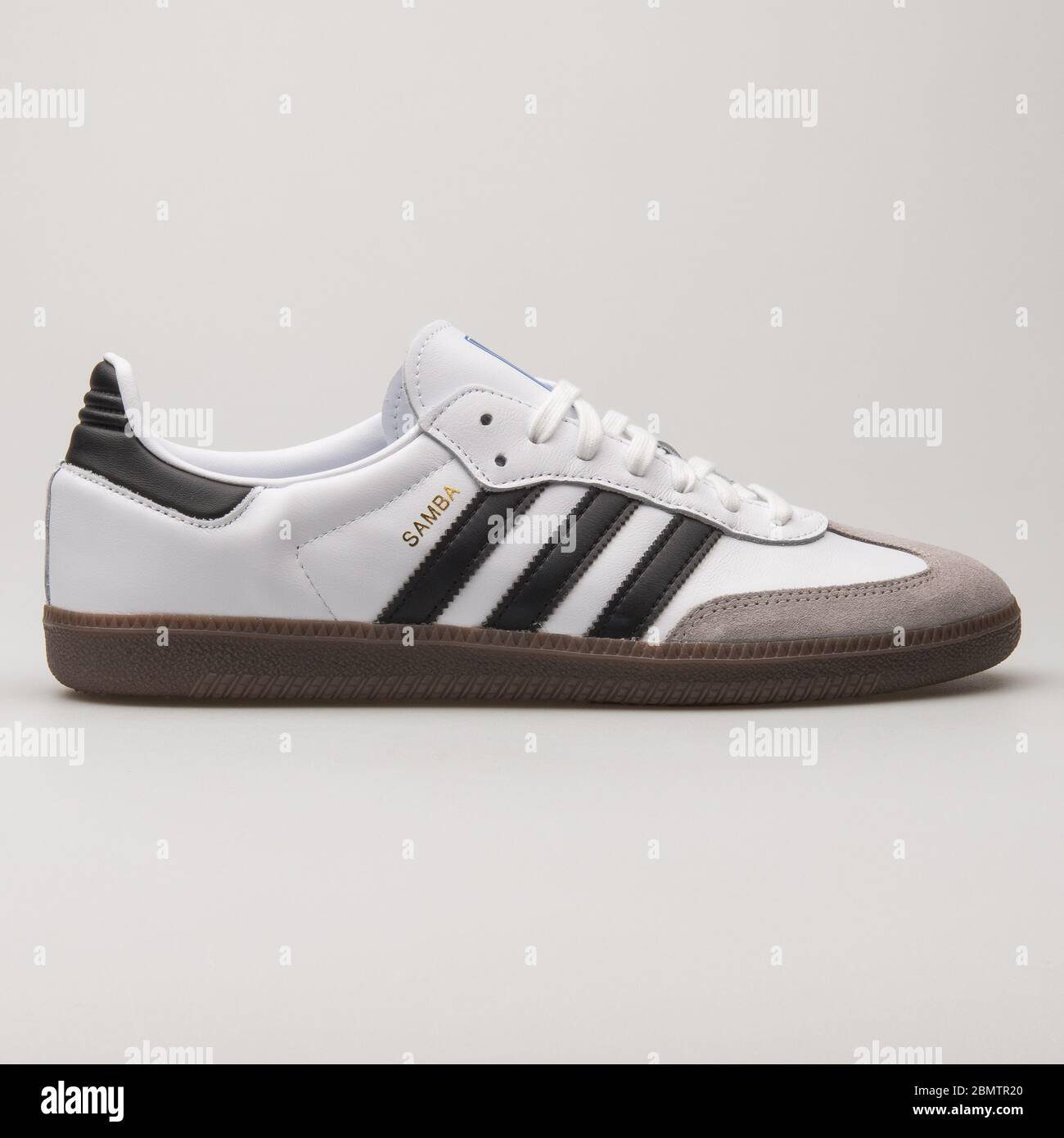 VIENNA, AUSTRIA - MAY 27, 2018: Adidas Samba OG white and black sneaker on  white background Stock Photo - Alamy