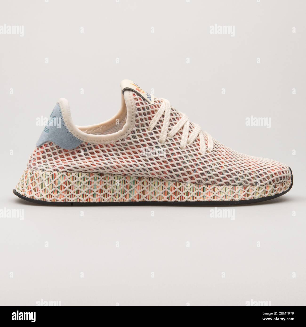 adidas deerupt pride