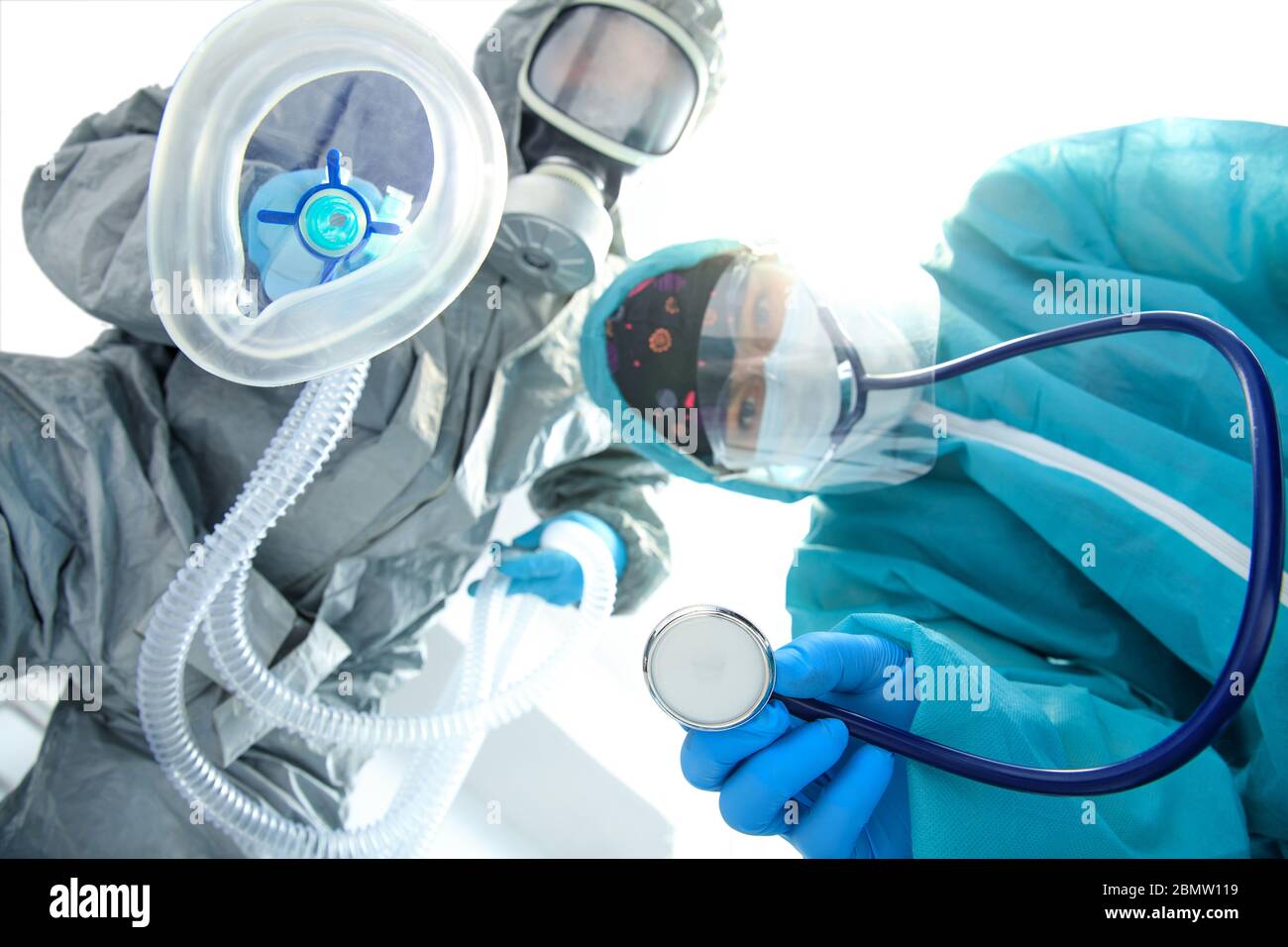 The medical team provides first aid to the patient, CPR Cardiopulmo