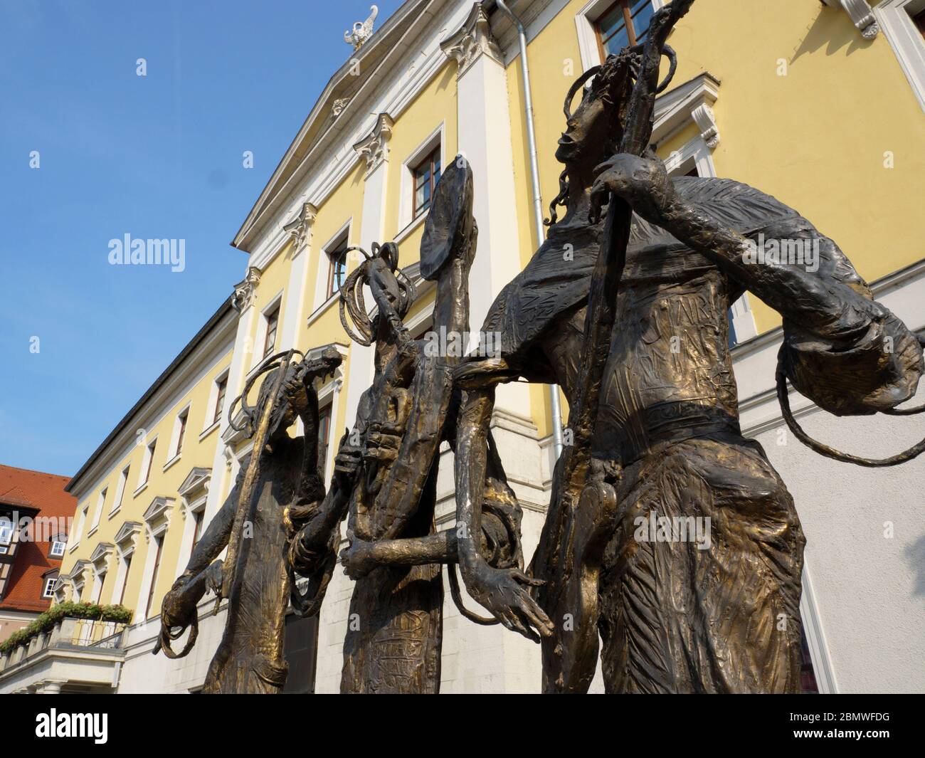 Regensburg, Altstadt, Skulptur vor dem Theater am Bismarckplatz, UNESCO Welterbe, Bayern, Deutschland Stock Photo