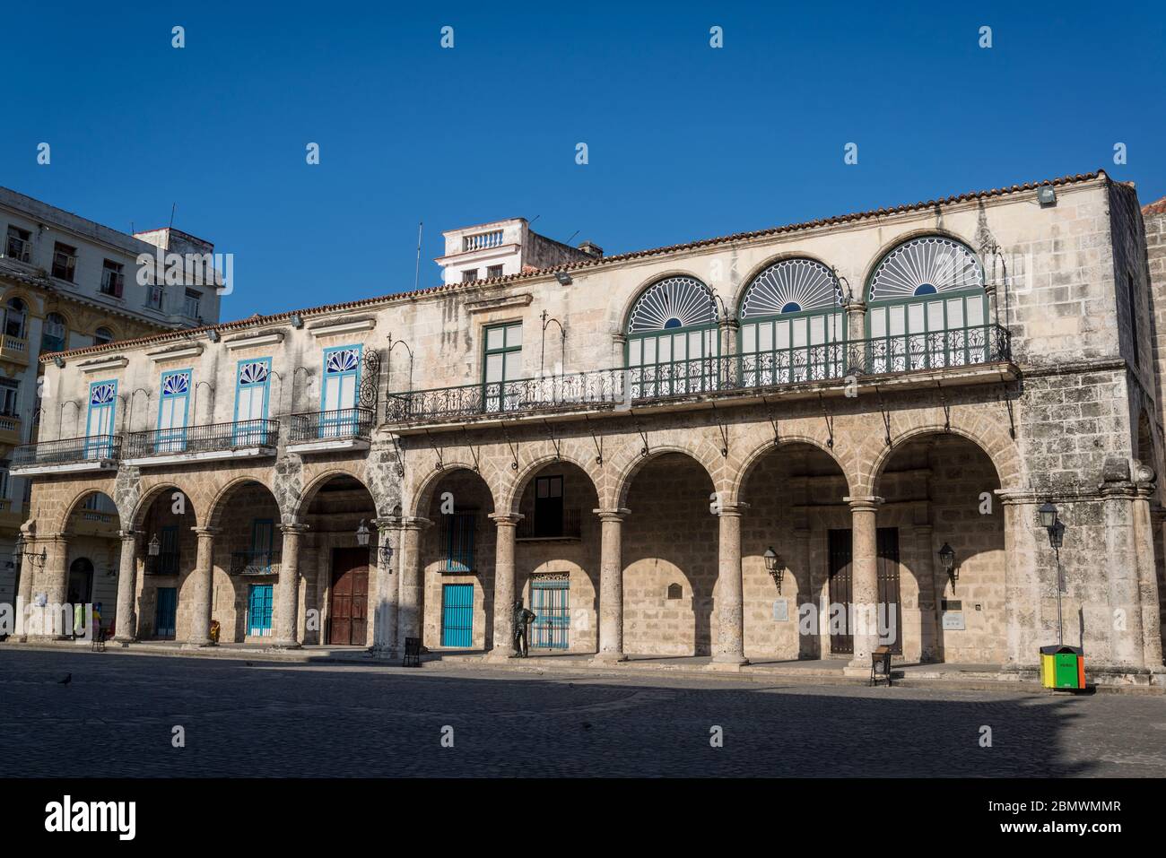 Casa del Conde de Casa Lombillo, Building at the Plaza de la Catedral