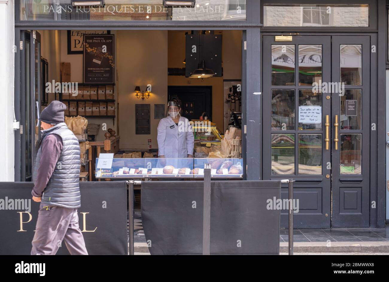 Paul Patisserie High Resolution Stock Photography And Images Alamy