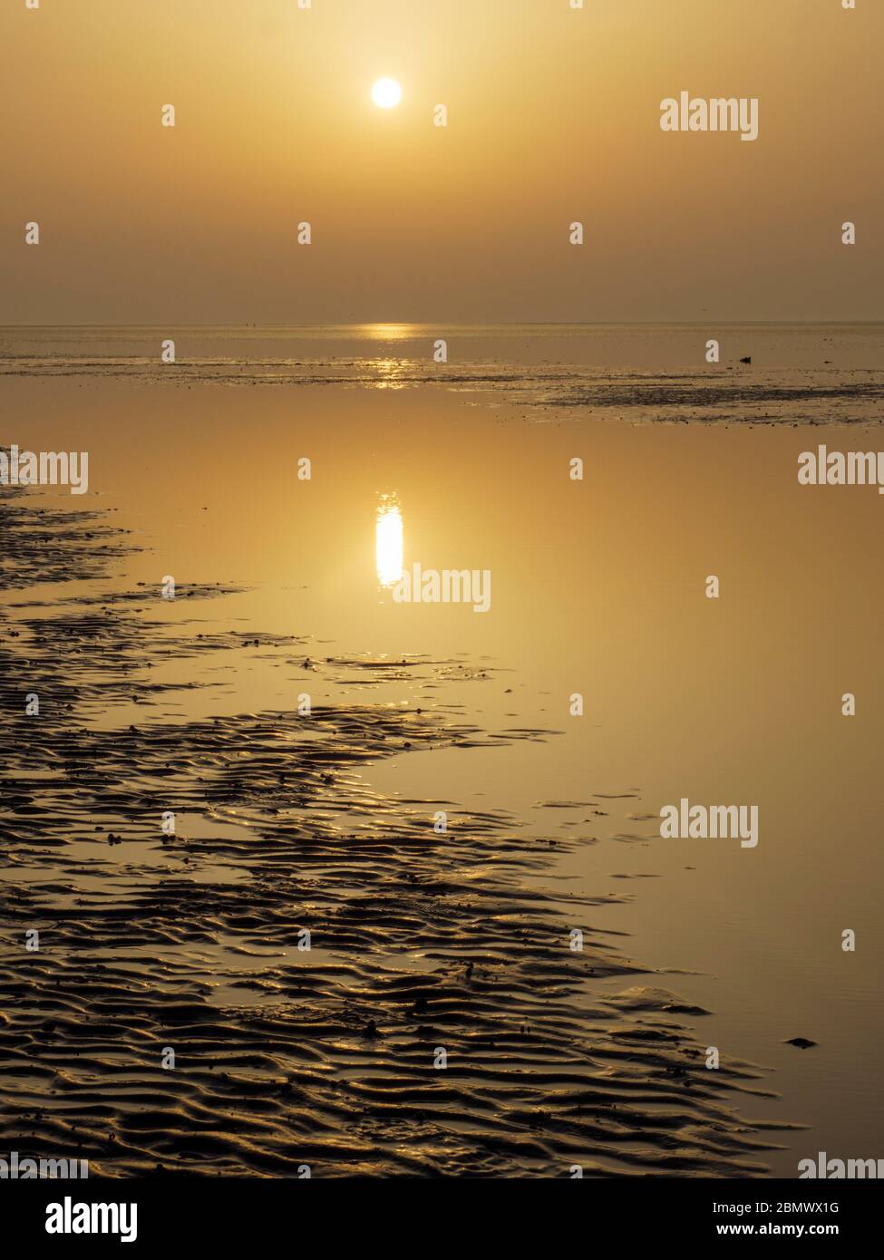 Wattenmeer bei Cuxhaven, Nationalpark Wattenmeer, Sonnenuntergang, UNESCO Weltnaturerbe, Niedersachsen, Deutschland Stock Photo