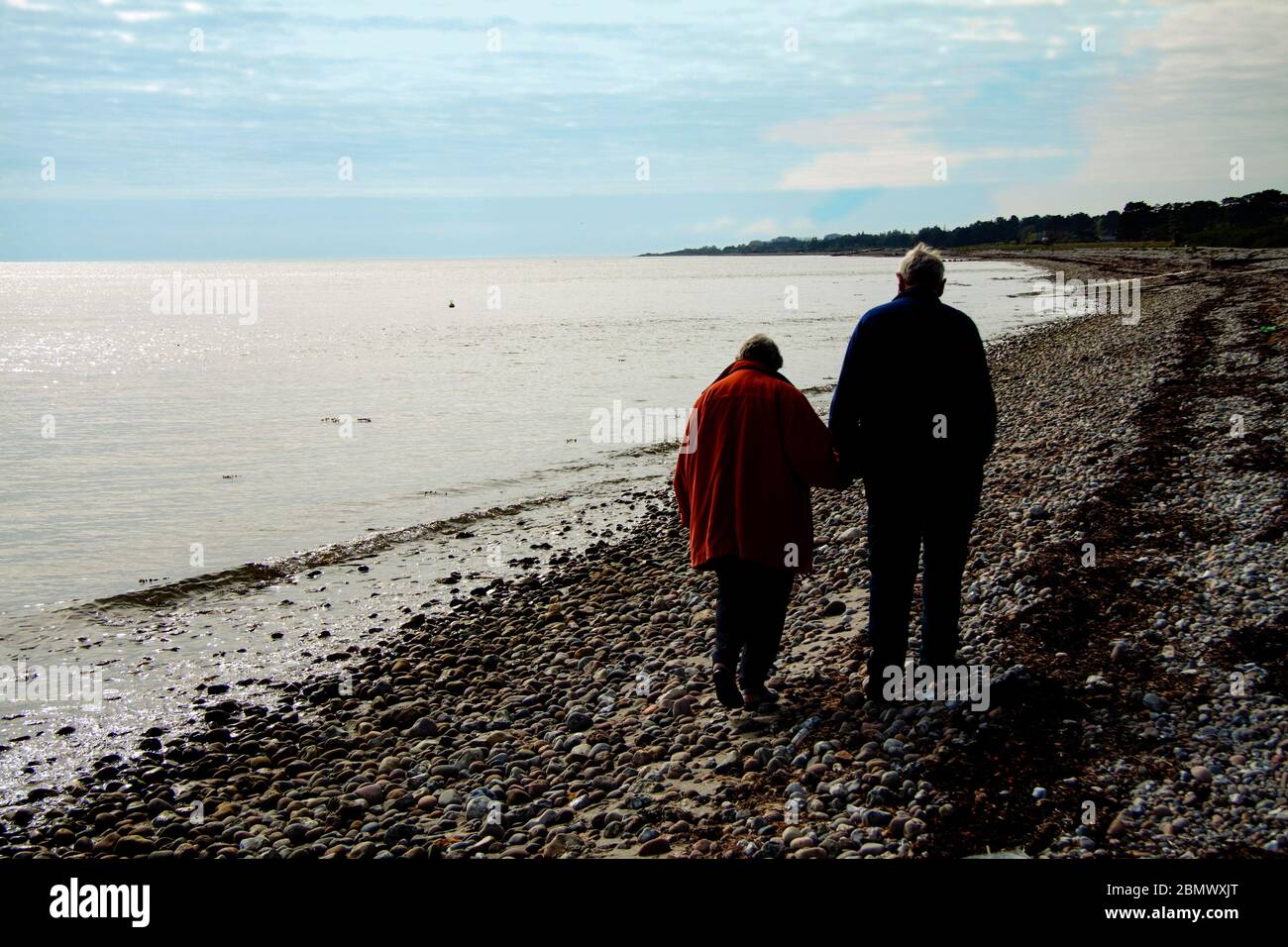 Old senior elderly couple silhouette hi-res stock photography and ...